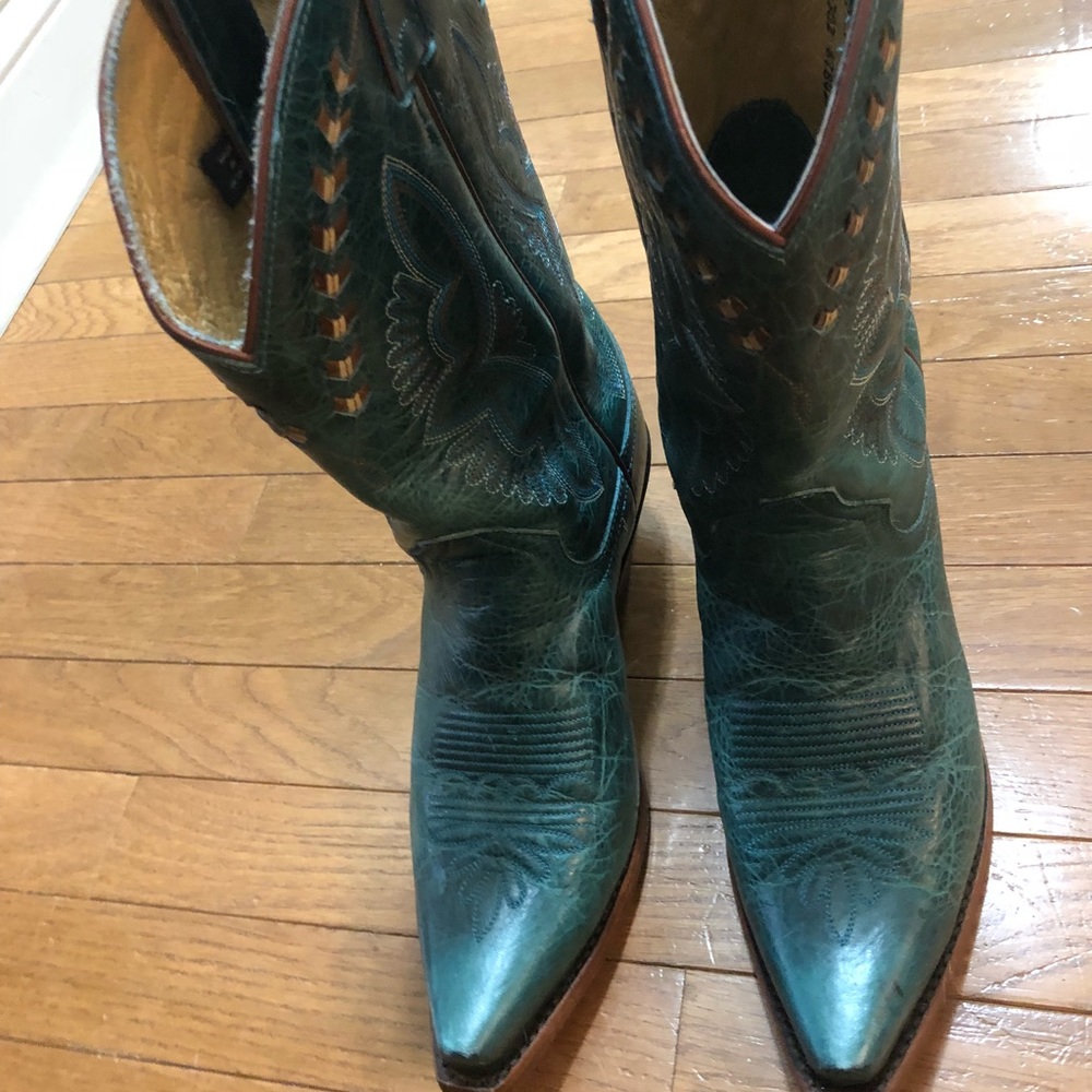 Size 8 1/2 leather teal Justin cowboy boots